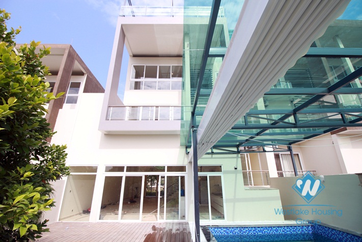 Gorgeous swimming pool villa rental in Ciputra